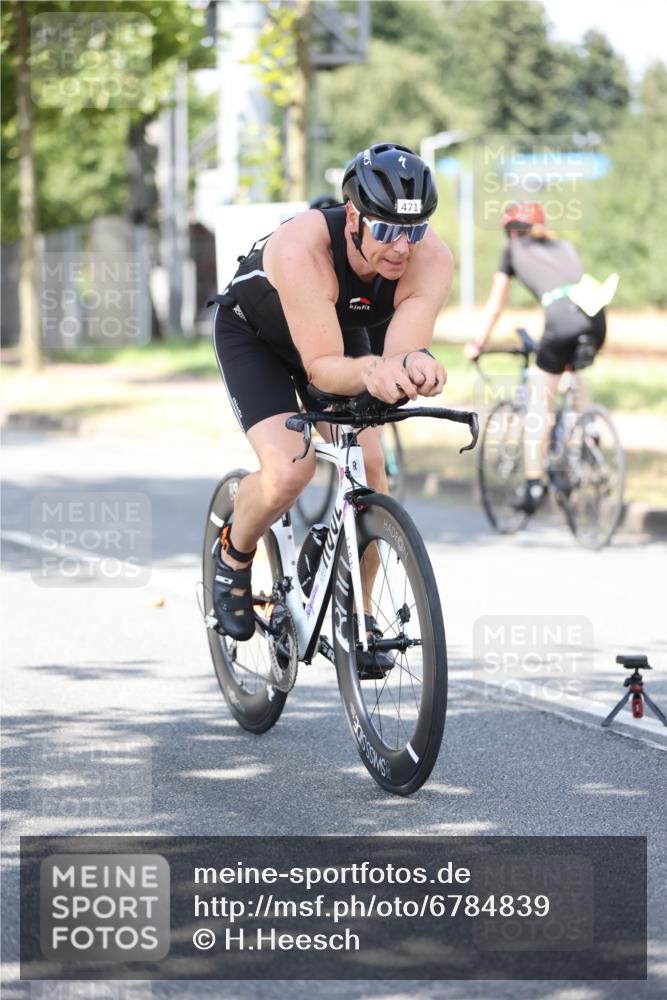 11.08.2024 - GEWOBA Citytriathlon Bremen H.Heesch http://msf.ph/oto/6784839 11.08.2024 13:09:46 Radfahren 264, 288, 468, 471, 537 meine-sportfotos.de