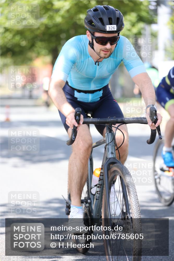 11.08.2024 - GEWOBA Citytriathlon Bremen H.Heesch http://msf.ph/oto/6785605 11.08.2024 13:10:55 Radfahren 234, 277, 293, 321, 326, 399, 492 meine-sportfotos.de