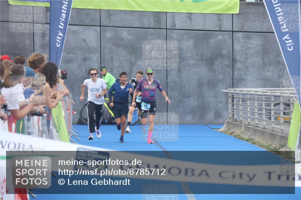 11.08.2024 - GEWOBA Citytriathlon Bremen Lena Gebhardt http://msf.ph/oto/6785712 11.08.2024 11:02:48 Ziel 63, 72 meine-sportfotos.de