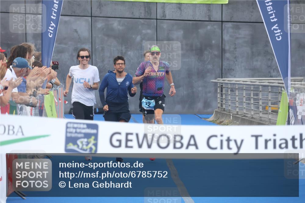 11.08.2024 - GEWOBA Citytriathlon Bremen Lena Gebhardt http://msf.ph/oto/6785752 11.08.2024 11:02:51 Ziel 63, 72 meine-sportfotos.de