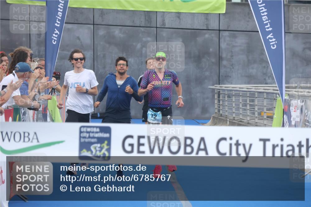 11.08.2024 - GEWOBA Citytriathlon Bremen Lena Gebhardt http://msf.ph/oto/6785767 11.08.2024 11:02:52 Ziel 63, 72 meine-sportfotos.de