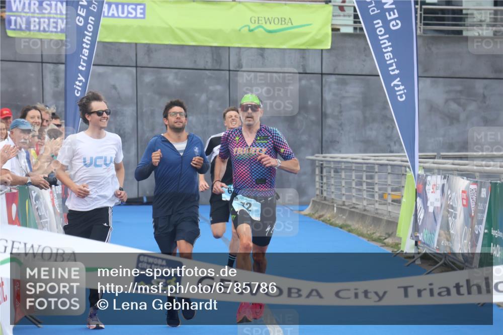 11.08.2024 - GEWOBA Citytriathlon Bremen Lena Gebhardt http://msf.ph/oto/6785786 11.08.2024 11:02:53 Ziel 63, 72 meine-sportfotos.de