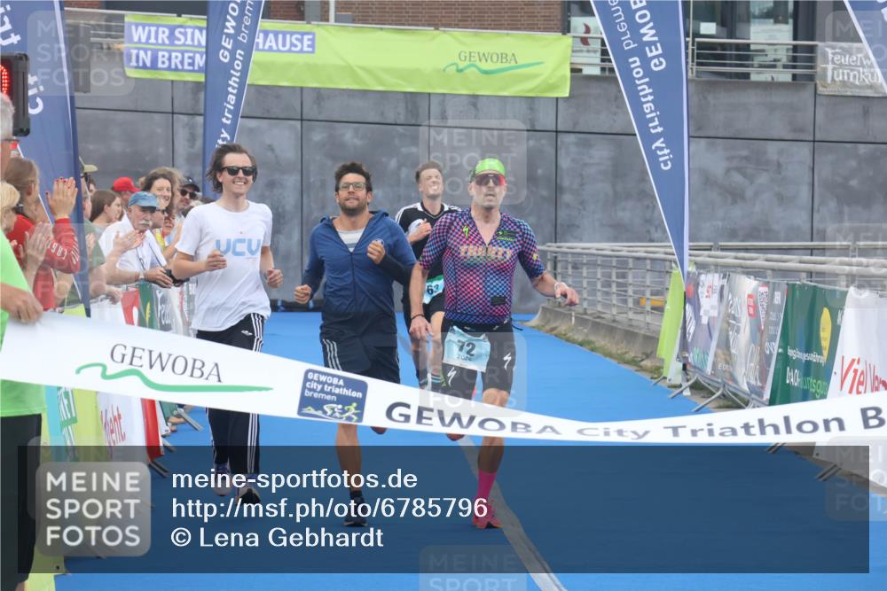 11.08.2024 - GEWOBA Citytriathlon Bremen Lena Gebhardt http://msf.ph/oto/6785796 11.08.2024 11:02:53 Ziel 63, 72 meine-sportfotos.de