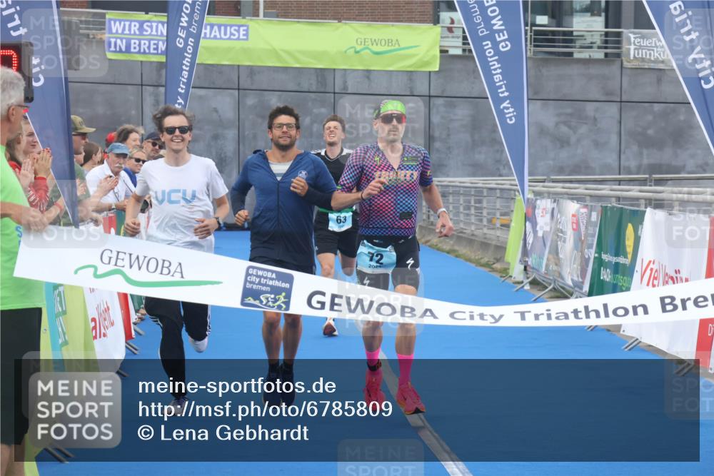 11.08.2024 - GEWOBA Citytriathlon Bremen Lena Gebhardt http://msf.ph/oto/6785809 11.08.2024 11:02:54 Ziel 63, 72 meine-sportfotos.de