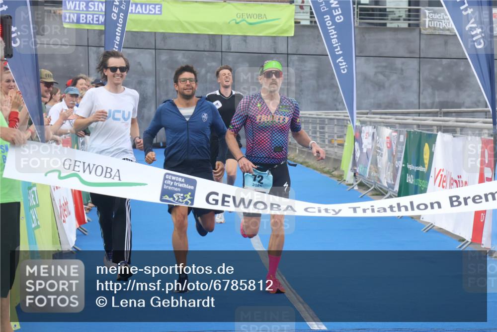 11.08.2024 - GEWOBA Citytriathlon Bremen Lena Gebhardt http://msf.ph/oto/6785812 11.08.2024 11:02:54 Ziel 63, 72 meine-sportfotos.de