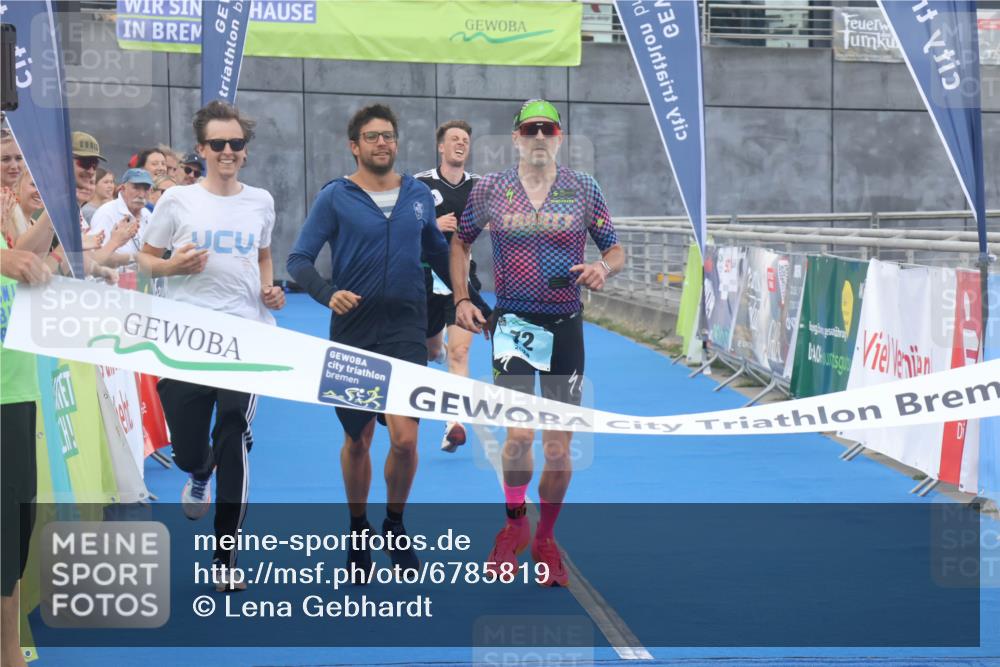 11.08.2024 - GEWOBA Citytriathlon Bremen Lena Gebhardt http://msf.ph/oto/6785819 11.08.2024 11:02:54 Ziel 63, 72 meine-sportfotos.de
