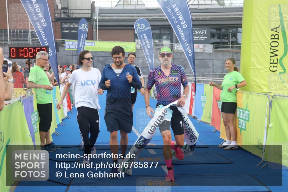 11.08.2024 - GEWOBA Citytriathlon Bremen Lena Gebhardt http://msf.ph/oto/6785877 11.08.2024 11:02:56 Ziel 63, 72 meine-sportfotos.de