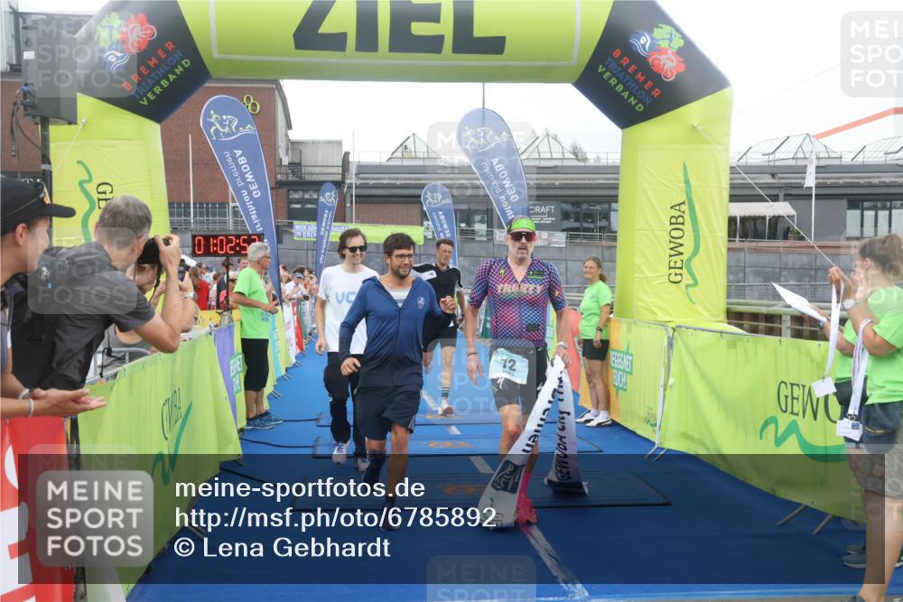 11.08.2024 - GEWOBA Citytriathlon Bremen Lena Gebhardt http://msf.ph/oto/6785892 11.08.2024 11:02:56 Ziel 63, 72 meine-sportfotos.de