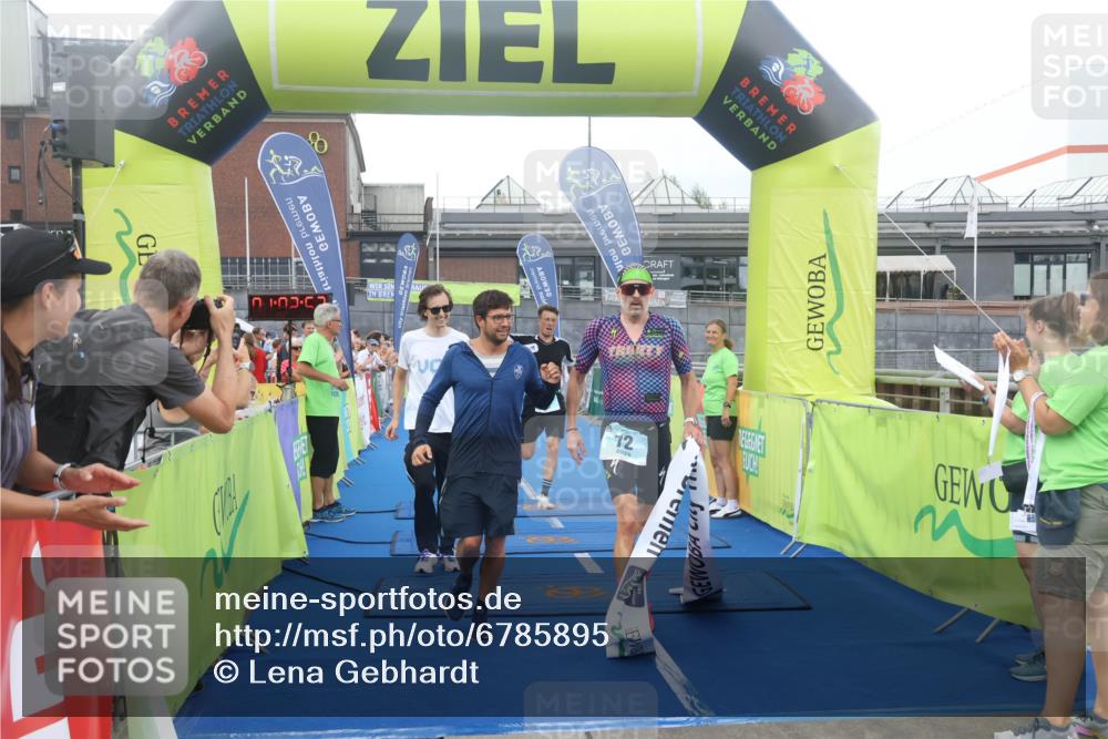 11.08.2024 - GEWOBA Citytriathlon Bremen Lena Gebhardt http://msf.ph/oto/6785895 11.08.2024 11:02:56 Ziel 63, 72 meine-sportfotos.de