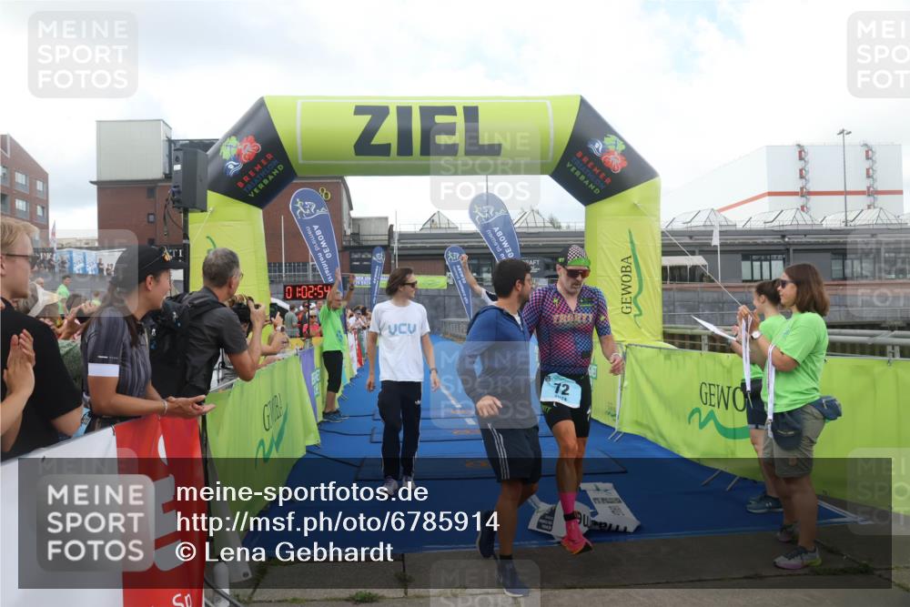11.08.2024 - GEWOBA Citytriathlon Bremen Lena Gebhardt http://msf.ph/oto/6785914 11.08.2024 11:02:57 Ziel 63, 72 meine-sportfotos.de