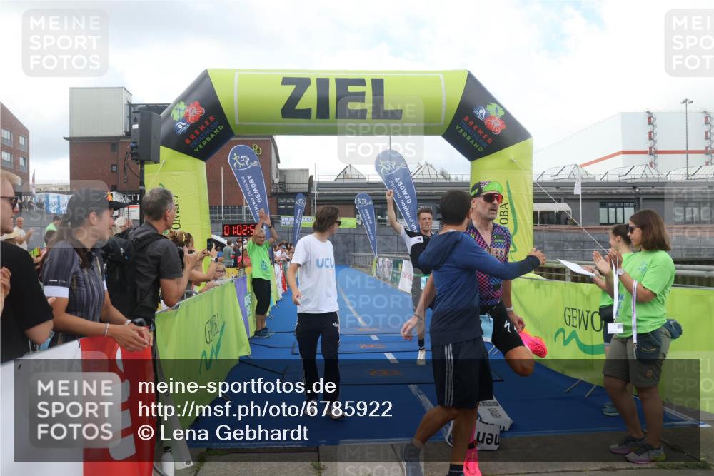 11.08.2024 - GEWOBA Citytriathlon Bremen Lena Gebhardt http://msf.ph/oto/6785922 11.08.2024 11:02:58 Ziel 63, 72 meine-sportfotos.de