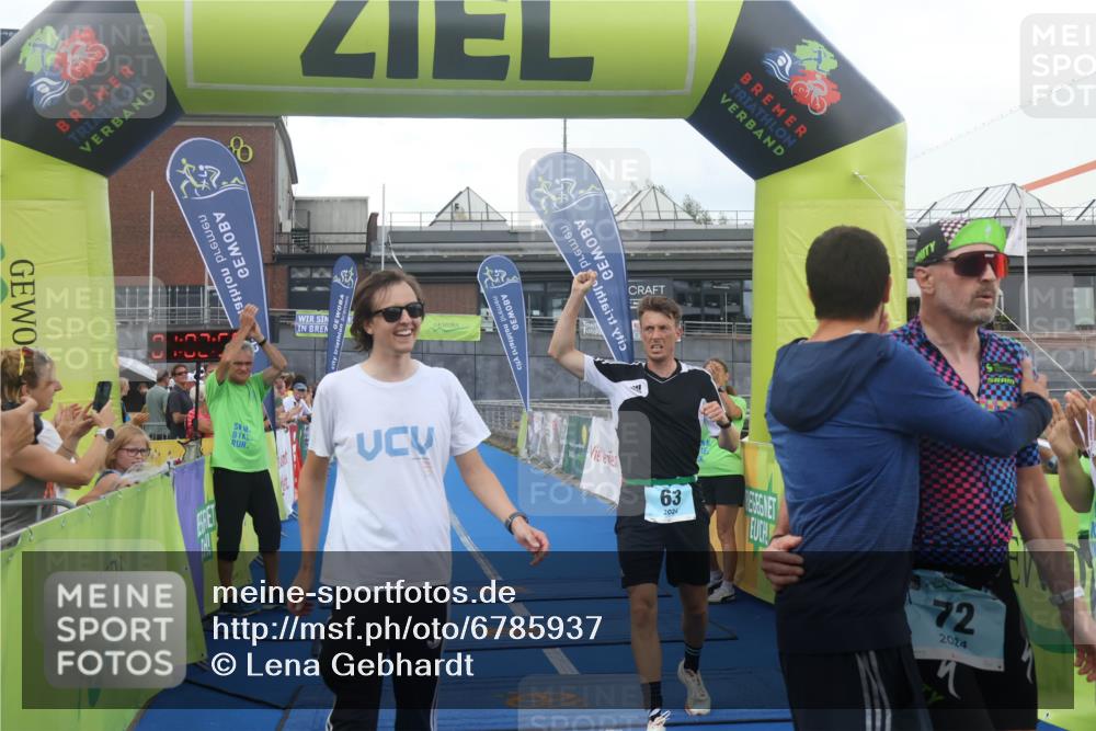 11.08.2024 - GEWOBA Citytriathlon Bremen Lena Gebhardt http://msf.ph/oto/6785937 11.08.2024 11:02:59 Ziel 63, 72 meine-sportfotos.de