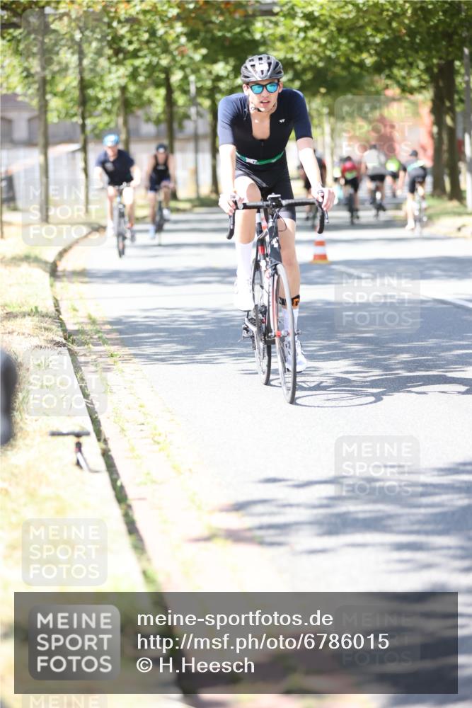11.08.2024 - GEWOBA Citytriathlon Bremen H.Heesch http://msf.ph/oto/6786015 11.08.2024 13:11:24 Radfahren 212, 217, 223, 233, 262, 278, 282, 308, 311, 315, 324, 337, 426, 428, 459, 474, 518, 538, 542 meine-sportfotos.de