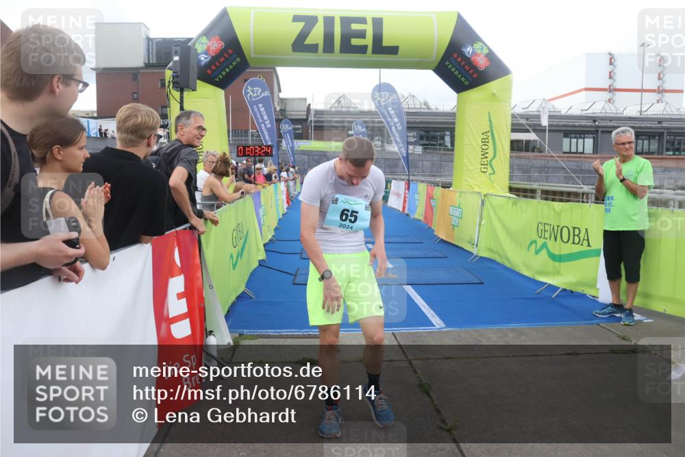 11.08.2024 - GEWOBA Citytriathlon Bremen Lena Gebhardt http://msf.ph/oto/6786114 11.08.2024 11:03:27 Ziel 65, 85 meine-sportfotos.de