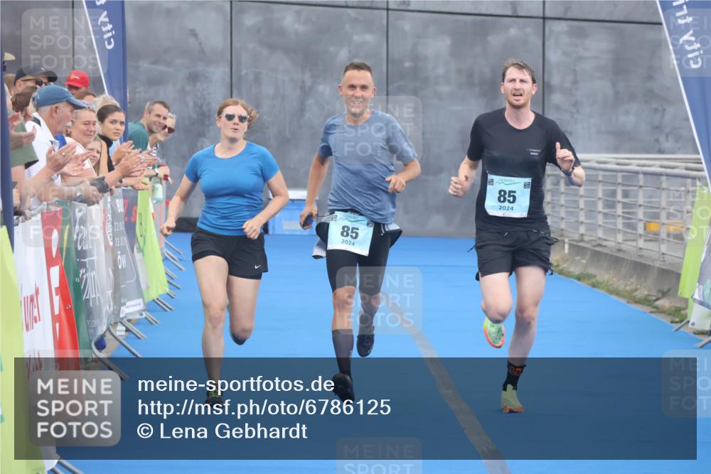 11.08.2024 - GEWOBA Citytriathlon Bremen Lena Gebhardt http://msf.ph/oto/6786125 11.08.2024 11:03:31 Ziel 85 meine-sportfotos.de