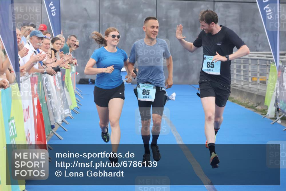 11.08.2024 - GEWOBA Citytriathlon Bremen Lena Gebhardt http://msf.ph/oto/6786139 11.08.2024 11:03:32 Ziel 85 meine-sportfotos.de