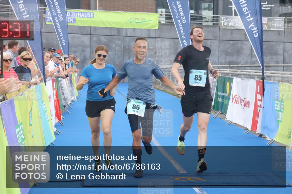 11.08.2024 - GEWOBA Citytriathlon Bremen Lena Gebhardt http://msf.ph/oto/6786163 11.08.2024 11:03:34 Ziel 85 meine-sportfotos.de