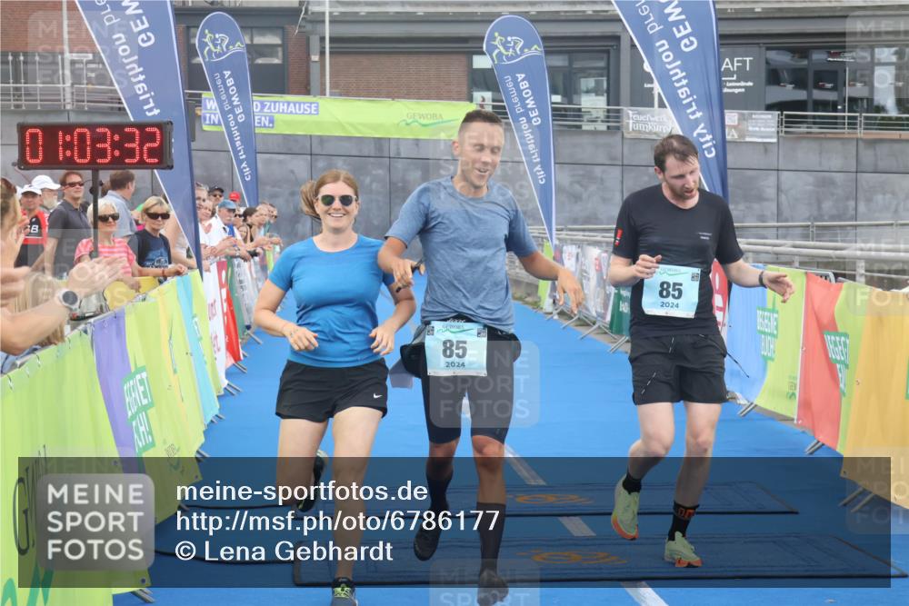 11.08.2024 - GEWOBA Citytriathlon Bremen Lena Gebhardt http://msf.ph/oto/6786177 11.08.2024 11:03:35 Ziel 85 meine-sportfotos.de
