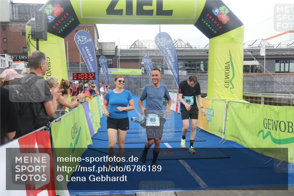 11.08.2024 - GEWOBA Citytriathlon Bremen Lena Gebhardt http://msf.ph/oto/6786189 11.08.2024 11:03:36 Ziel 85 meine-sportfotos.de