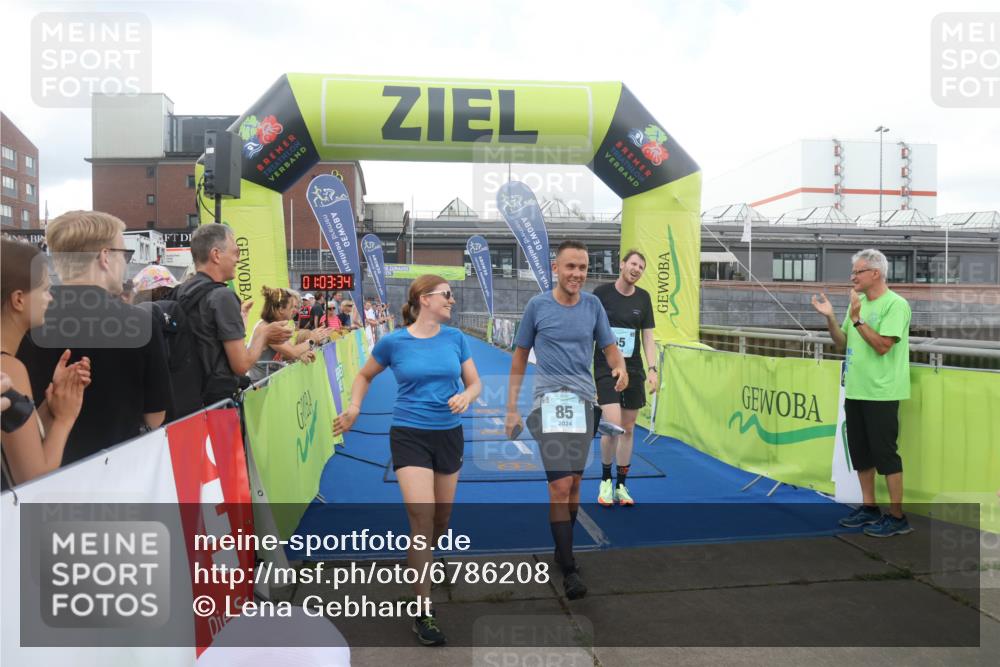 11.08.2024 - GEWOBA Citytriathlon Bremen Lena Gebhardt http://msf.ph/oto/6786208 11.08.2024 11:03:37 Ziel 85 meine-sportfotos.de