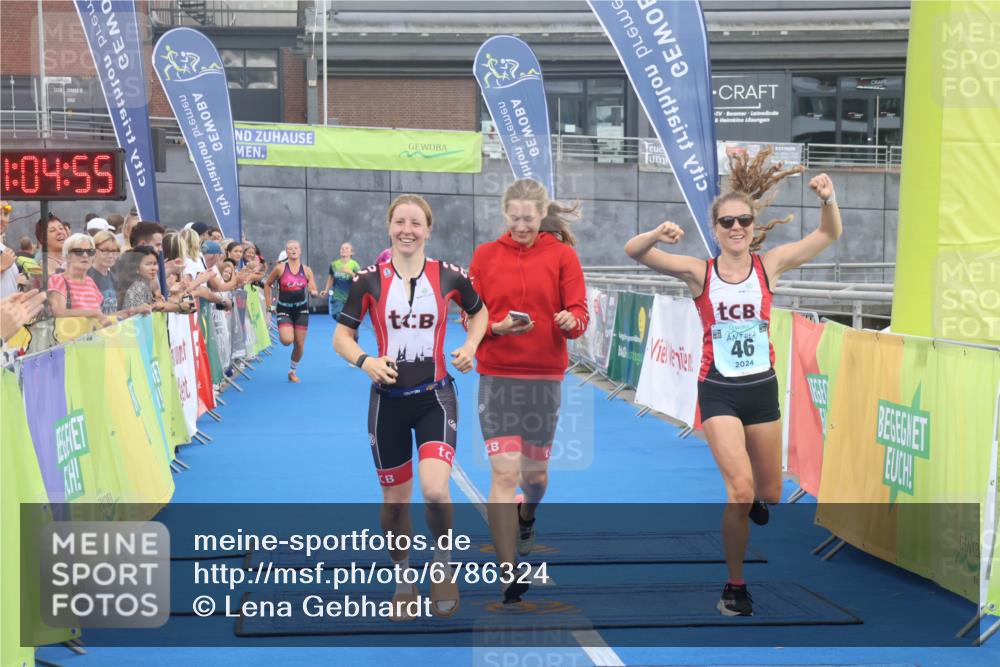 11.08.2024 - GEWOBA Citytriathlon Bremen Lena Gebhardt http://msf.ph/oto/6786324 11.08.2024 11:04:59 Ziel 46, 105 meine-sportfotos.de