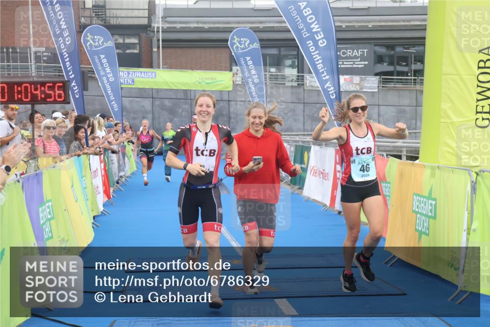 11.08.2024 - GEWOBA Citytriathlon Bremen Lena Gebhardt http://msf.ph/oto/6786329 11.08.2024 11:04:59 Ziel 46, 105 meine-sportfotos.de