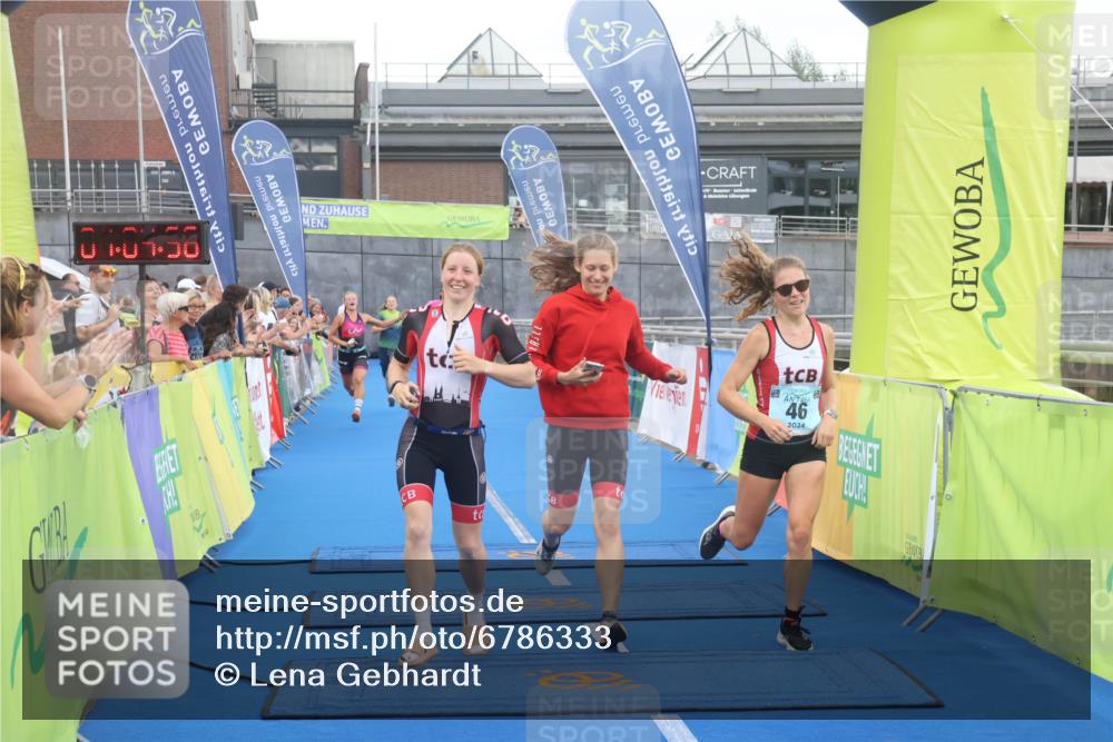 11.08.2024 - GEWOBA Citytriathlon Bremen Lena Gebhardt http://msf.ph/oto/6786333 11.08.2024 11:05:00 Ziel 46, 105 meine-sportfotos.de