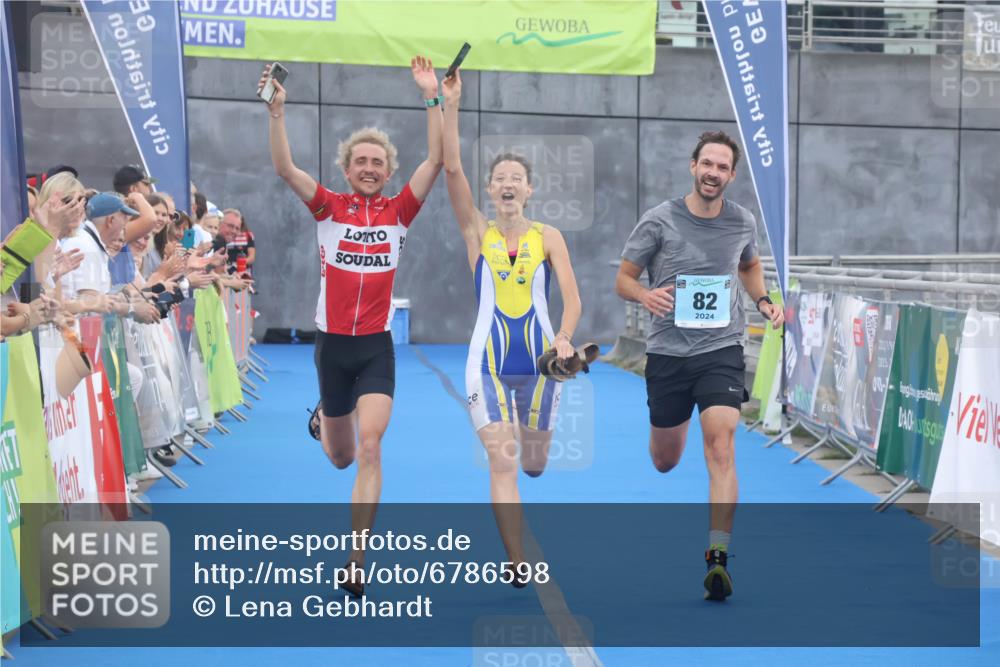 11.08.2024 - GEWOBA Citytriathlon Bremen Lena Gebhardt http://msf.ph/oto/6786598 11.08.2024 11:09:08 Ziel 82 meine-sportfotos.de
