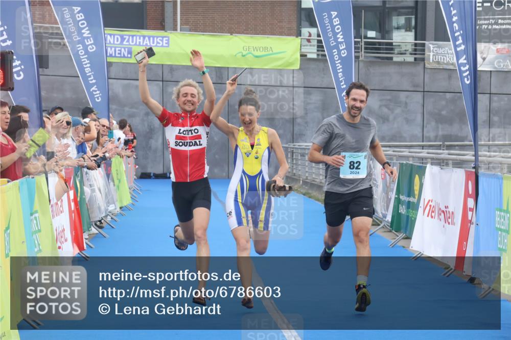 11.08.2024 - GEWOBA Citytriathlon Bremen Lena Gebhardt http://msf.ph/oto/6786603 11.08.2024 11:09:09 Ziel 82 meine-sportfotos.de