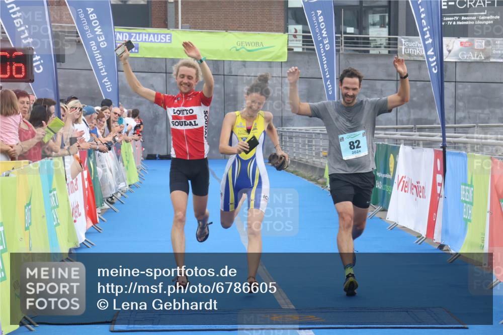11.08.2024 - GEWOBA Citytriathlon Bremen Lena Gebhardt http://msf.ph/oto/6786605 11.08.2024 11:09:09 Ziel 82 meine-sportfotos.de