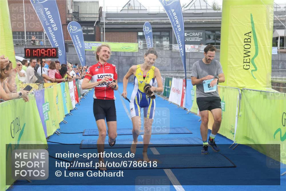 11.08.2024 - GEWOBA Citytriathlon Bremen Lena Gebhardt http://msf.ph/oto/6786618 11.08.2024 11:09:11 Ziel 82 meine-sportfotos.de