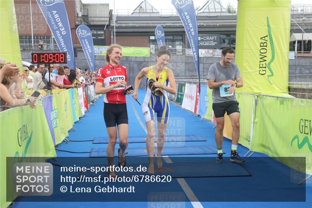 11.08.2024 - GEWOBA Citytriathlon Bremen Lena Gebhardt http://msf.ph/oto/6786620 11.08.2024 11:09:11 Ziel 82 meine-sportfotos.de