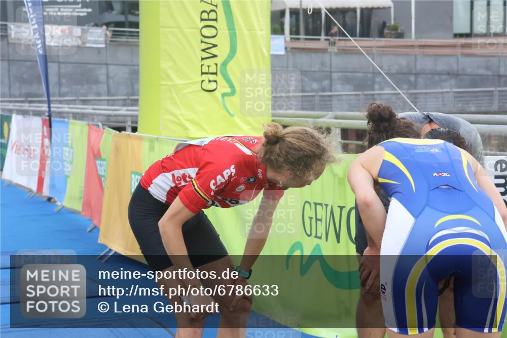 11.08.2024 - GEWOBA Citytriathlon Bremen Lena Gebhardt http://msf.ph/oto/6786633 11.08.2024 11:09:17 Ziel 82 meine-sportfotos.de