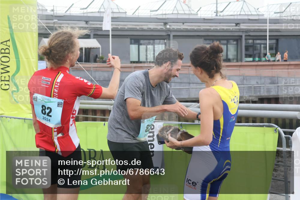 11.08.2024 - GEWOBA Citytriathlon Bremen Lena Gebhardt http://msf.ph/oto/6786643 11.08.2024 11:09:23 Ziel 79 meine-sportfotos.de