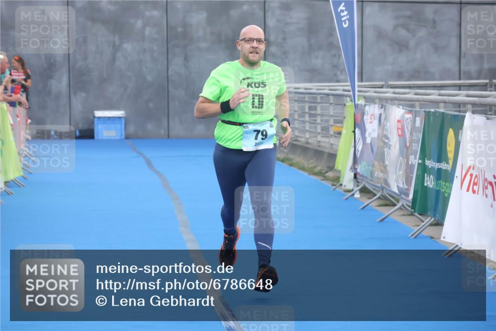 11.08.2024 - GEWOBA Citytriathlon Bremen Lena Gebhardt http://msf.ph/oto/6786648 11.08.2024 11:09:30 Ziel 79 meine-sportfotos.de
