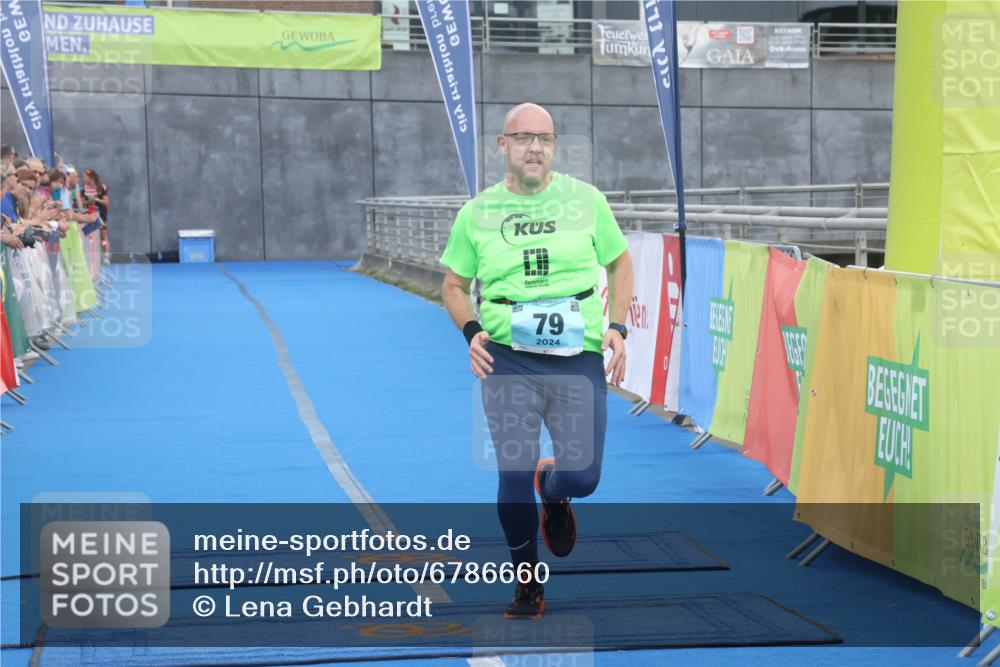 11.08.2024 - GEWOBA Citytriathlon Bremen Lena Gebhardt http://msf.ph/oto/6786660 11.08.2024 11:09:31 Ziel 79 meine-sportfotos.de