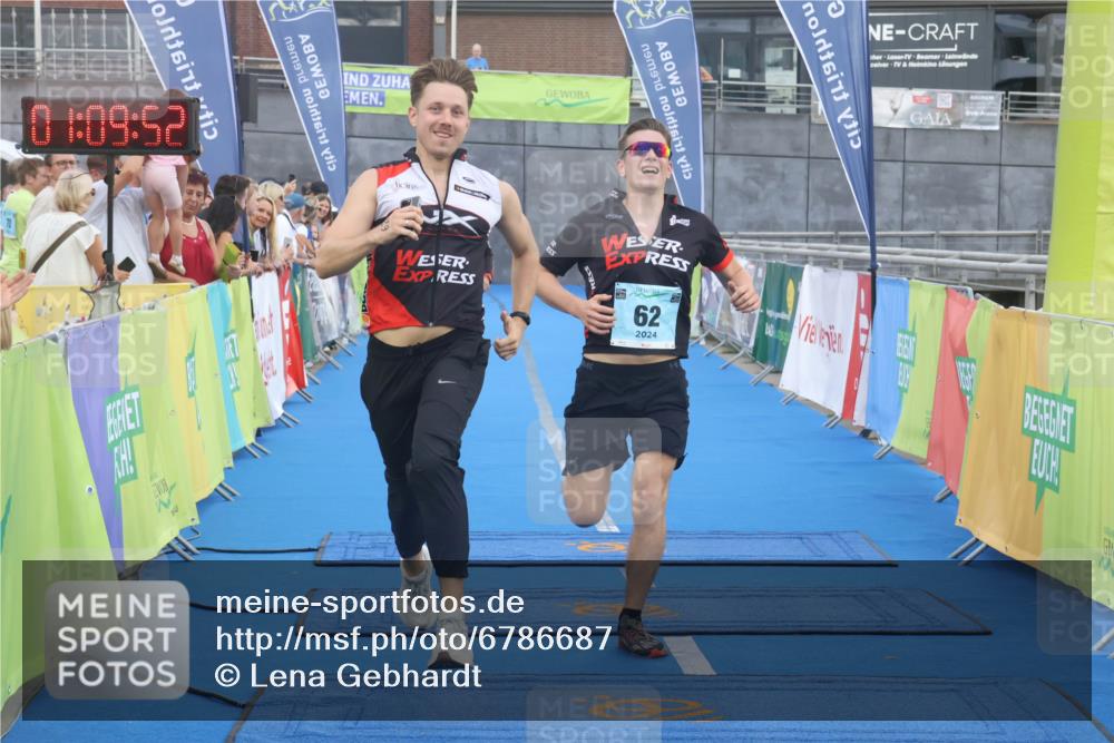 11.08.2024 - GEWOBA Citytriathlon Bremen Lena Gebhardt http://msf.ph/oto/6786687 11.08.2024 11:09:55 Ziel 58, 62 meine-sportfotos.de