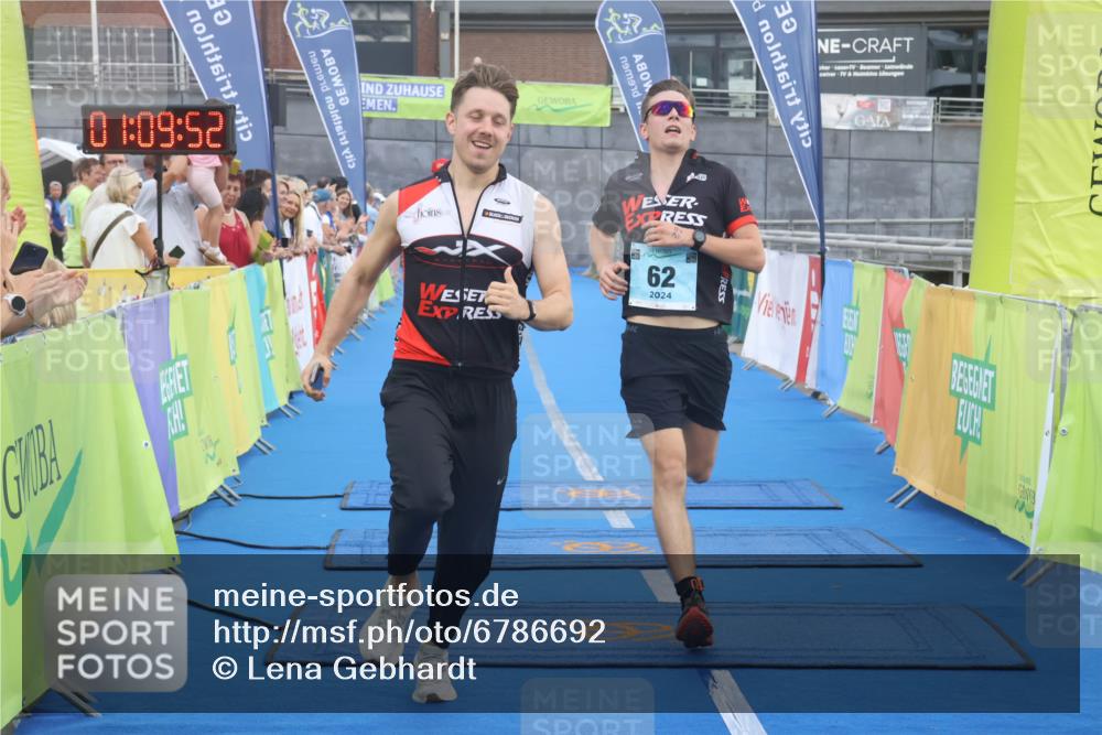 11.08.2024 - GEWOBA Citytriathlon Bremen Lena Gebhardt http://msf.ph/oto/6786692 11.08.2024 11:09:55 Ziel 58, 62 meine-sportfotos.de