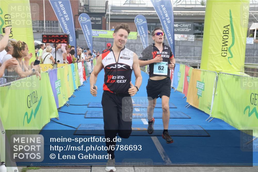 11.08.2024 - GEWOBA Citytriathlon Bremen Lena Gebhardt http://msf.ph/oto/6786693 11.08.2024 11:09:55 Ziel 58, 62 meine-sportfotos.de