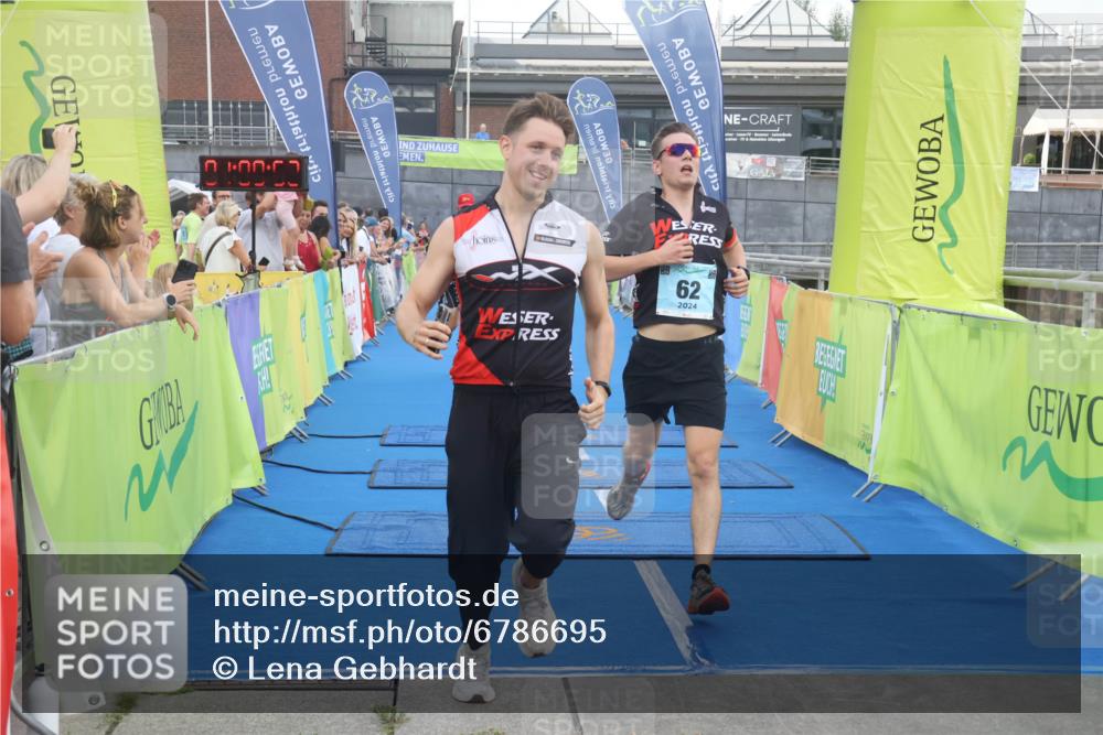 11.08.2024 - GEWOBA Citytriathlon Bremen Lena Gebhardt http://msf.ph/oto/6786695 11.08.2024 11:09:55 Ziel 58, 62 meine-sportfotos.de