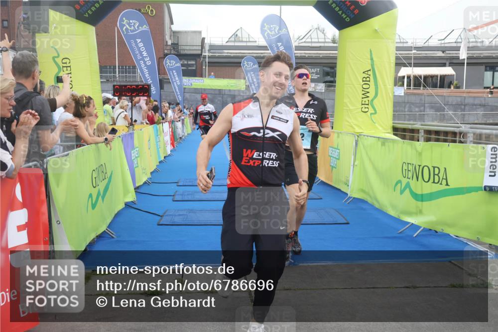 11.08.2024 - GEWOBA Citytriathlon Bremen Lena Gebhardt http://msf.ph/oto/6786696 11.08.2024 11:09:56 Ziel 58, 62 meine-sportfotos.de
