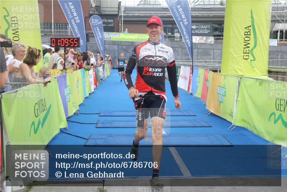 11.08.2024 - GEWOBA Citytriathlon Bremen Lena Gebhardt http://msf.ph/oto/6786706 11.08.2024 11:09:59 Ziel 58, 62 meine-sportfotos.de