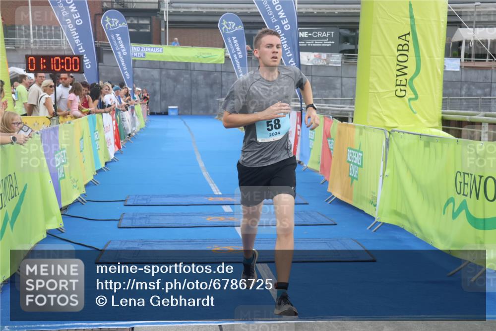 11.08.2024 - GEWOBA Citytriathlon Bremen Lena Gebhardt http://msf.ph/oto/6786725 11.08.2024 11:10:03 Ziel 58 meine-sportfotos.de