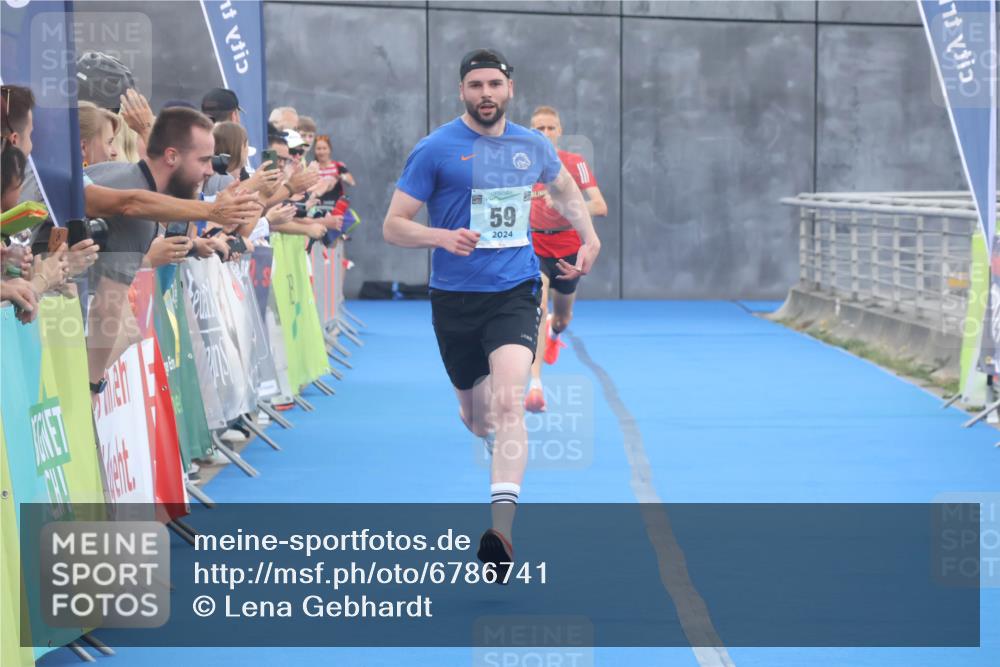 11.08.2024 - GEWOBA Citytriathlon Bremen Lena Gebhardt http://msf.ph/oto/6786741 11.08.2024 11:10:57 Ziel 22, 59 meine-sportfotos.de
