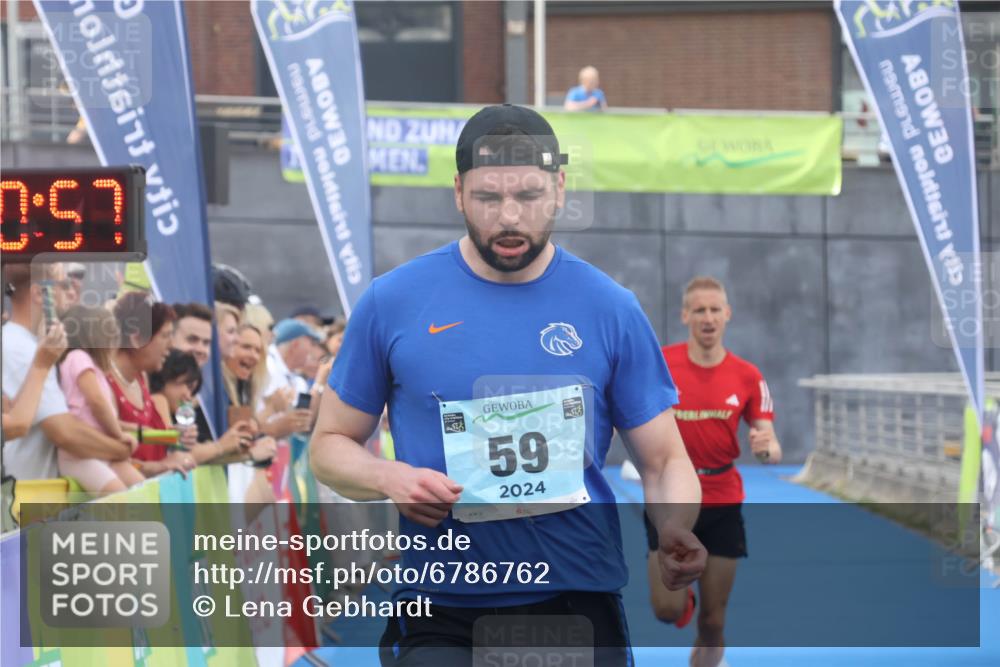 11.08.2024 - GEWOBA Citytriathlon Bremen Lena Gebhardt http://msf.ph/oto/6786762 11.08.2024 11:11:00 Ziel 22, 59 meine-sportfotos.de
