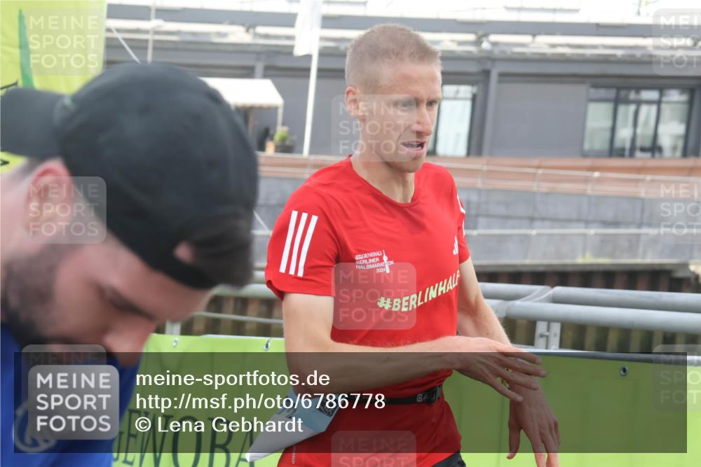 11.08.2024 - GEWOBA Citytriathlon Bremen Lena Gebhardt http://msf.ph/oto/6786778 11.08.2024 11:11:02 Ziel 22, 59 meine-sportfotos.de