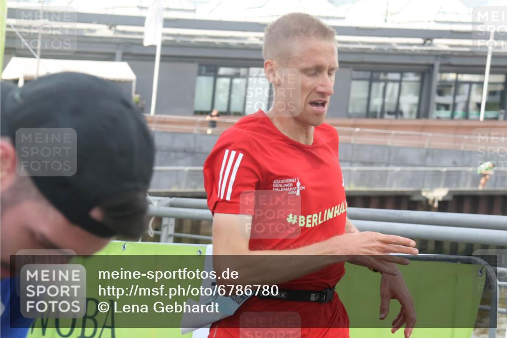 11.08.2024 - GEWOBA Citytriathlon Bremen Lena Gebhardt http://msf.ph/oto/6786780 11.08.2024 11:11:02 Ziel 22, 59 meine-sportfotos.de