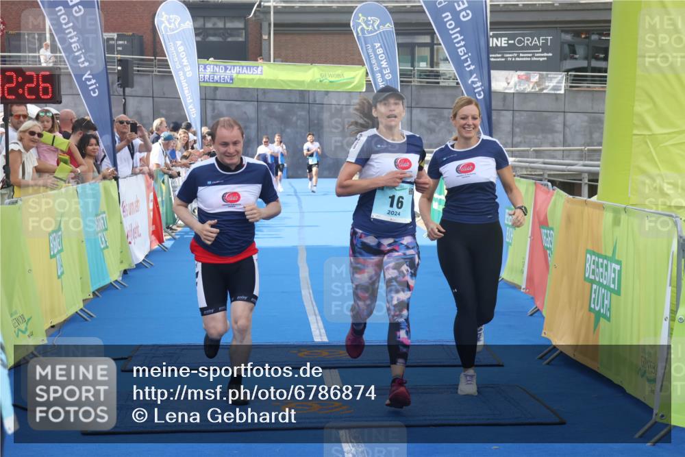 11.08.2024 - GEWOBA Citytriathlon Bremen Lena Gebhardt http://msf.ph/oto/6786874 11.08.2024 11:12:29 Ziel 1, 16 meine-sportfotos.de