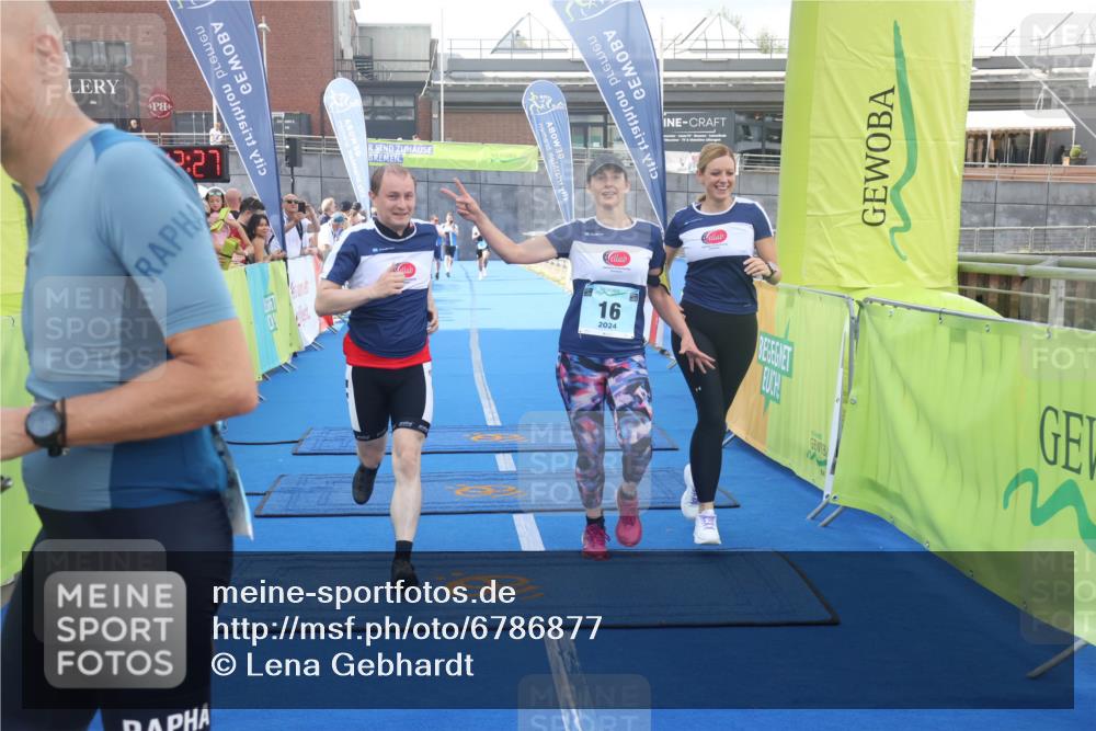 11.08.2024 - GEWOBA Citytriathlon Bremen Lena Gebhardt http://msf.ph/oto/6786877 11.08.2024 11:12:30 Ziel 1, 16 meine-sportfotos.de