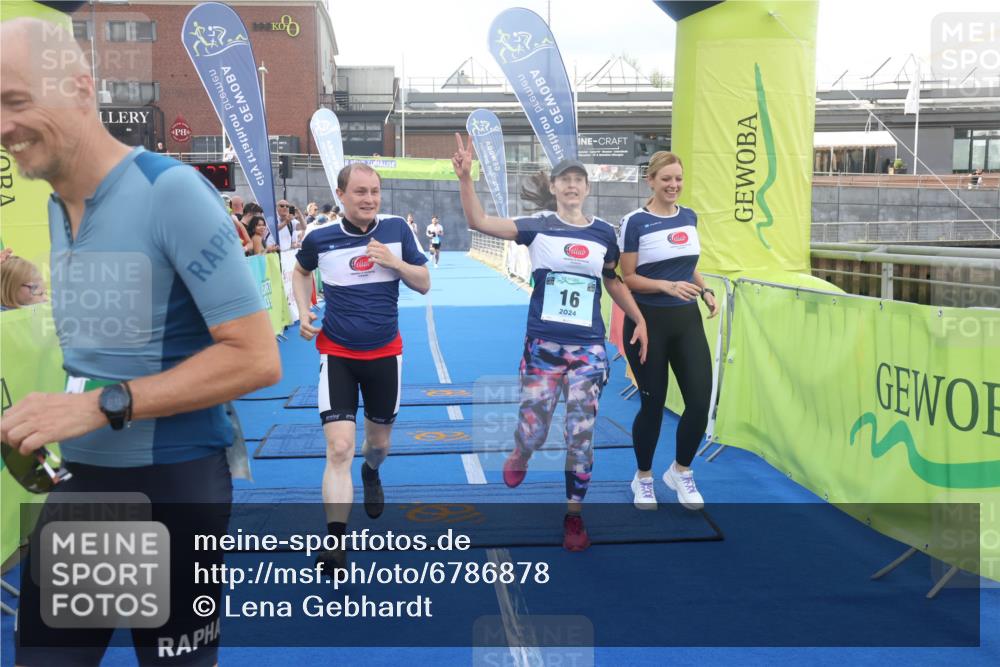 11.08.2024 - GEWOBA Citytriathlon Bremen Lena Gebhardt http://msf.ph/oto/6786878 11.08.2024 11:12:30 Ziel 1, 16 meine-sportfotos.de
